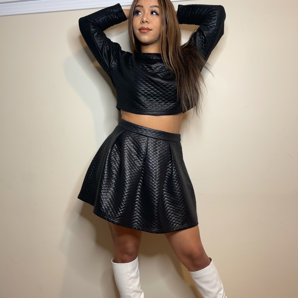 Black 2 Piece Set